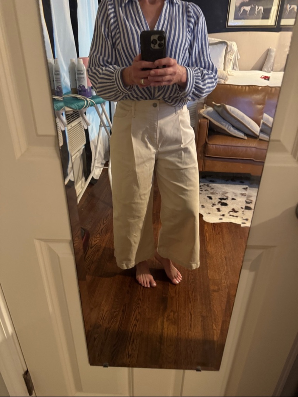 Banana Republic Wide-Leg ecru jeans